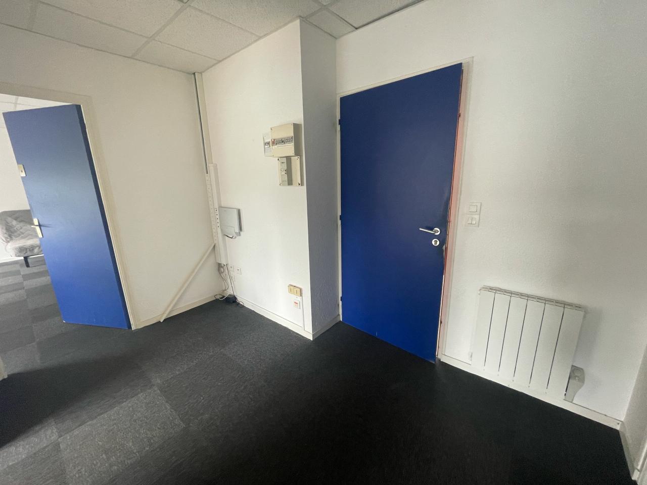 Bureau Cesson-Sévigné 57m² Location bureau Cesson-Sévigné Ille-et-Vilaine OLBUR2424539 3
